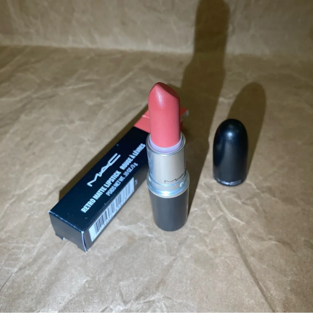 Mac lipstick (runaway hit)